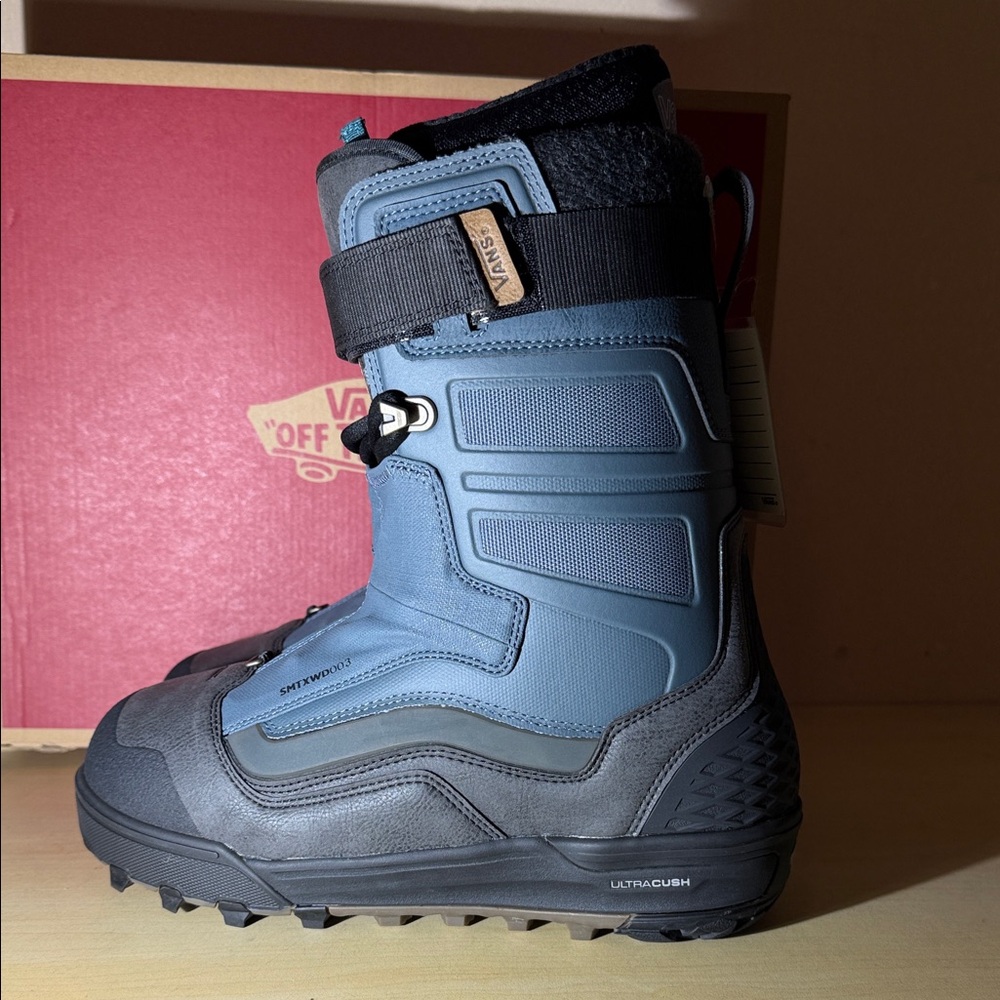 Vans Teal and Black Snowboard Boots